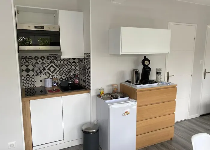 Au Parc De Fresnoy Homestay